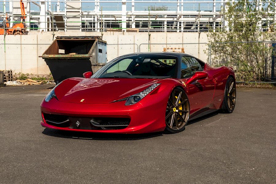 Ferrari 458 Italia installed with Vossen HFX-2 wheels