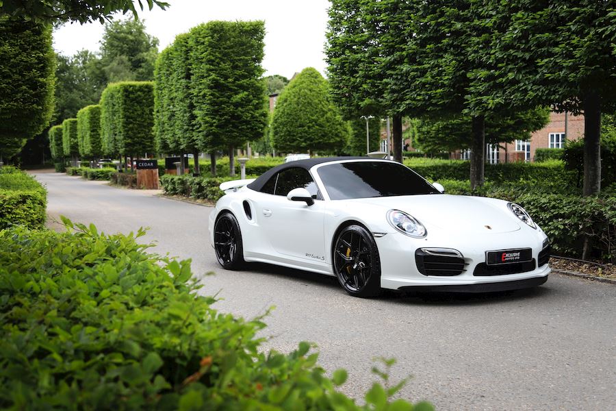 Porsche 991 Turbo S installed with Vossen HF-5 wheels in Gloss Black