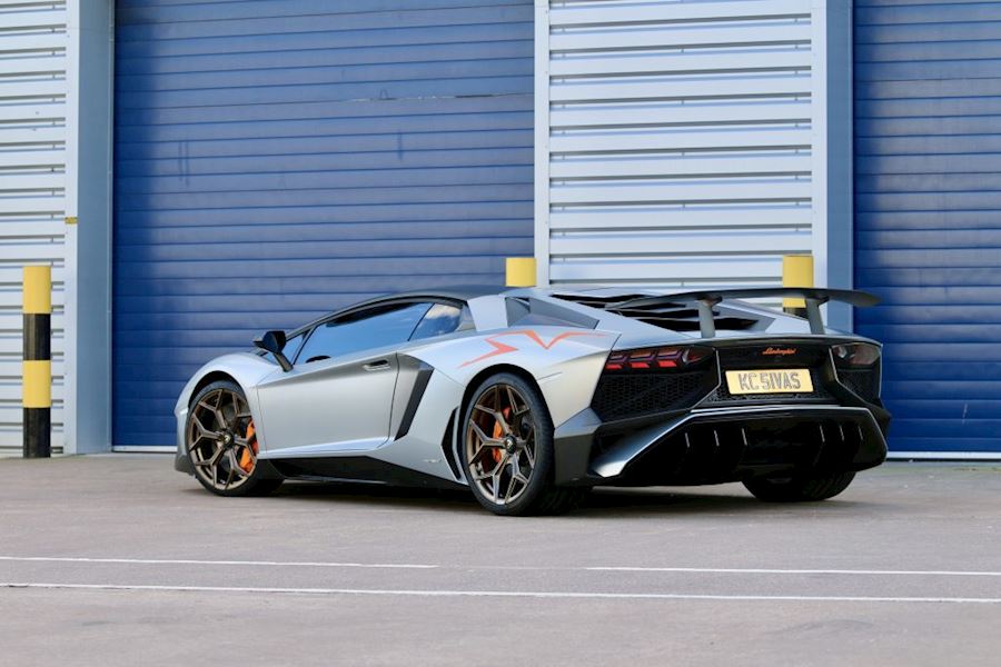 Lamborghini Aventador SV installed with Vossen x Novitec NL4 wheels
