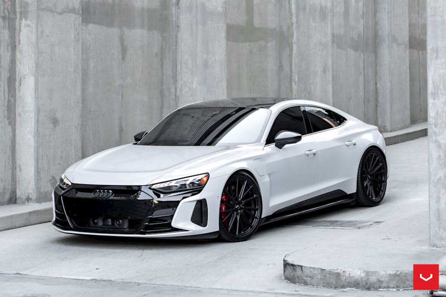 Audi E-Tron GT RS installed with Vossen HF4-T