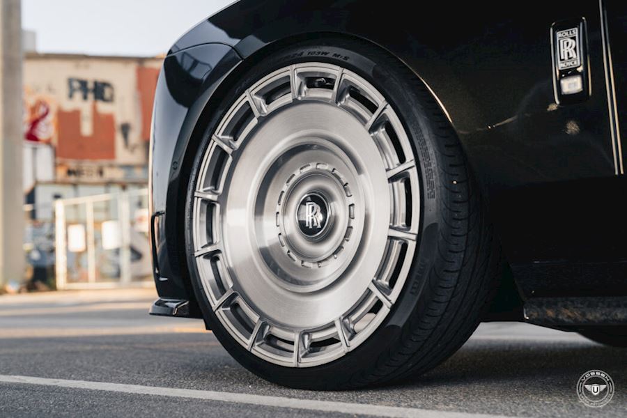 Rolls Royce Ghost 2024 installed with Vossen x Urban UV7 forged alloy wheels 