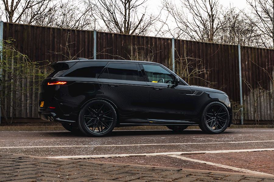Range Rover SV installed with Vossen HF-7 wheels finished in Satin Black 24x10