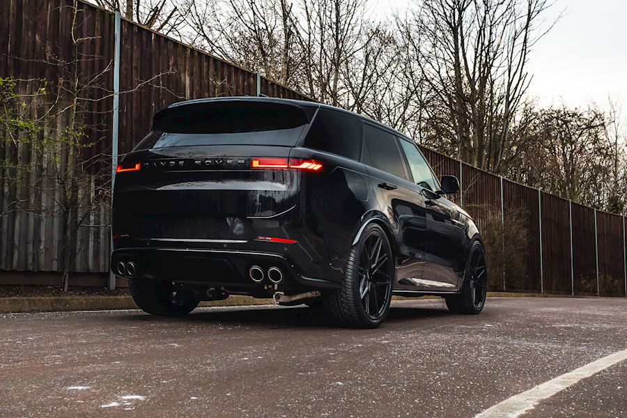 Range Rover SV installed with Vossen HF-7 wheels finished in Satin Black 24x10
