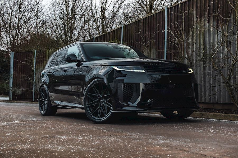 Range Rover SV installed with Vossen HF-7 wheels finished in Satin Black 24x10