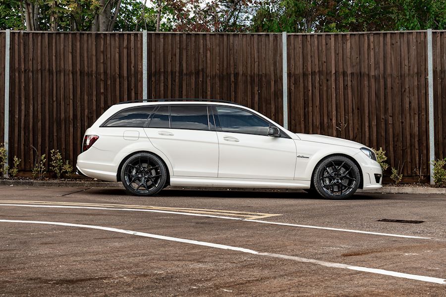 Mercedes C63 AMG Installed with Vossen HF-5 wheels finished in Gloss Black 19x8.5 19x9.5