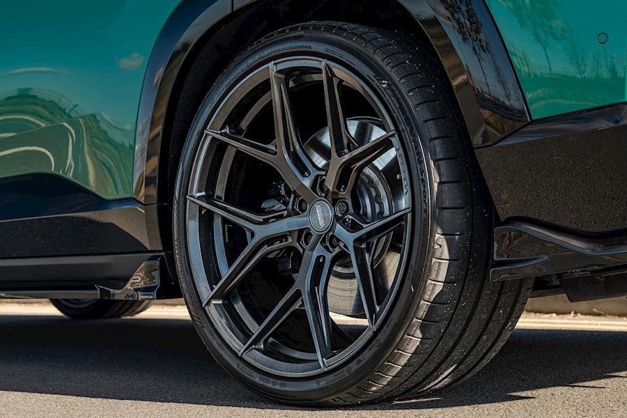 BMW XM Installed with Vossen HF-5 wheels finished in Anthracite 23x10.5 23x12
