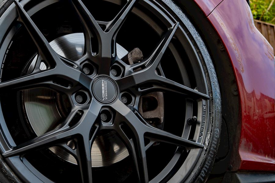 VW T6 Transporter installed with Vossen HF-5 wheels finished in Satin Black 20x9 20x10