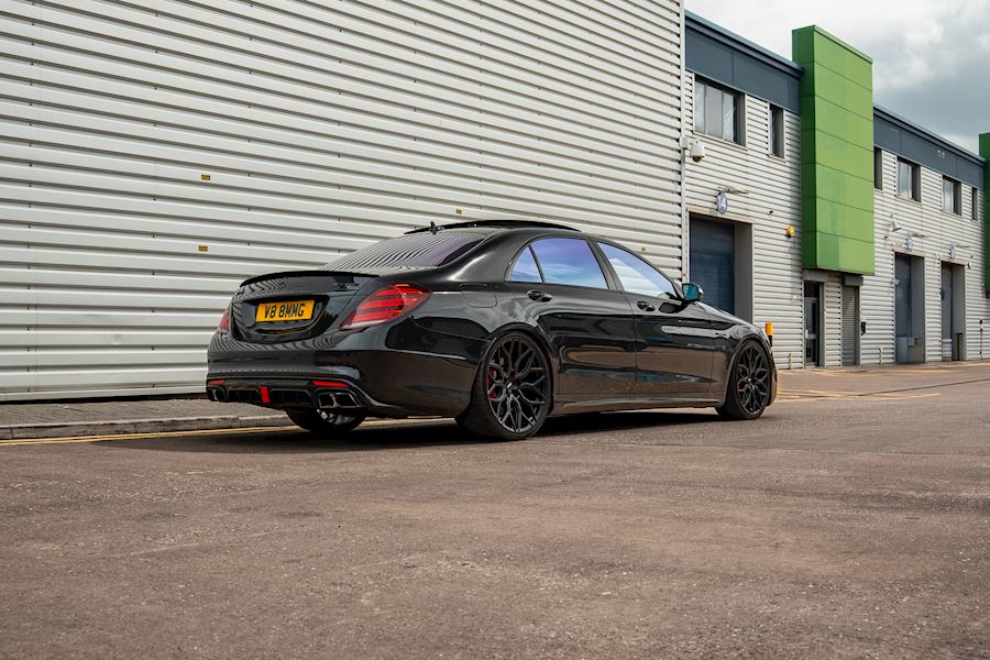 Mercedes S63 AMG Installed with Vossen HF-2 finished in Satin Black 22x9 22x10.5