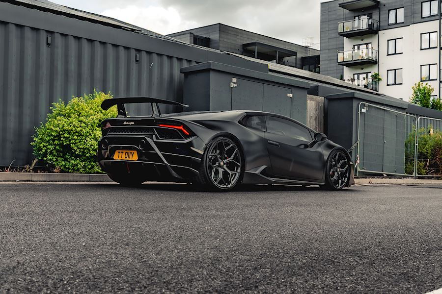 Lamborghini Huracan Installed with Vossen x Novitec NL4 Wheels finished in Gloss Black 20x9 21x12