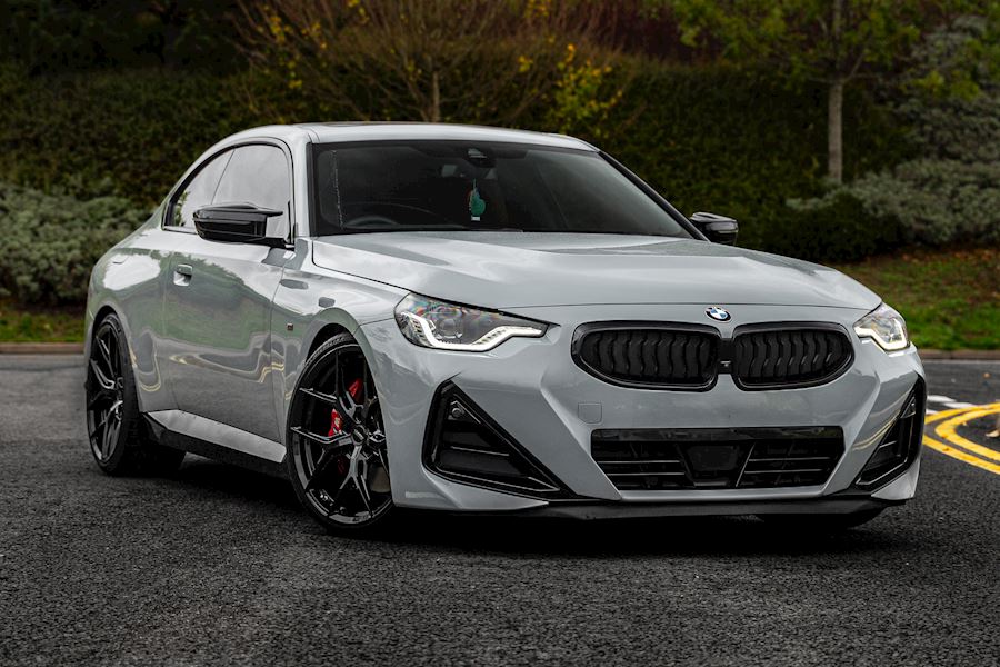 BMW M240i installed with Vossen HF-5 wheels finished in Gloss Black 20x9 20x10.5