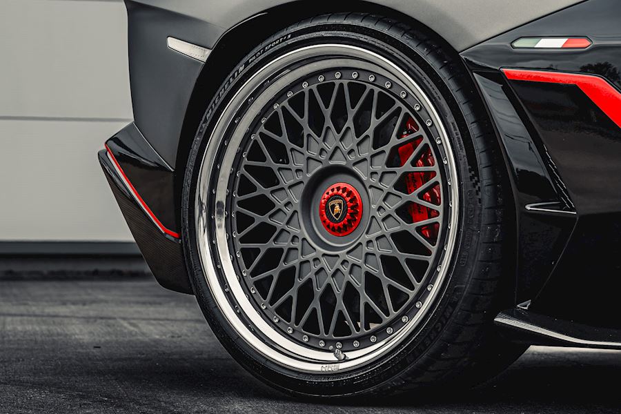 Lamborghini Aventador SVJ 63 installed with HRE 501 & HRE 935 wheels finished in Satin Charcoal Centres with Polished Outer's 21x9 22x12