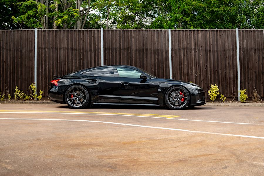 Audi RS E-Tron GT installed with Vossen HF-5 wheels finished in Anthracite 22x9.5 22x12