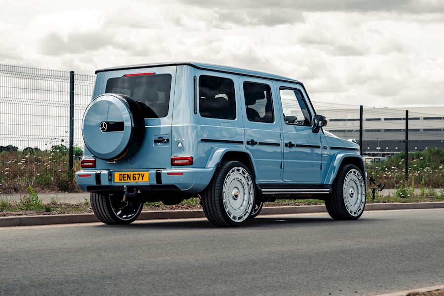 Mercedes G63 installed with Vossen HF-9 wheels finished in Satin Silver 24x10