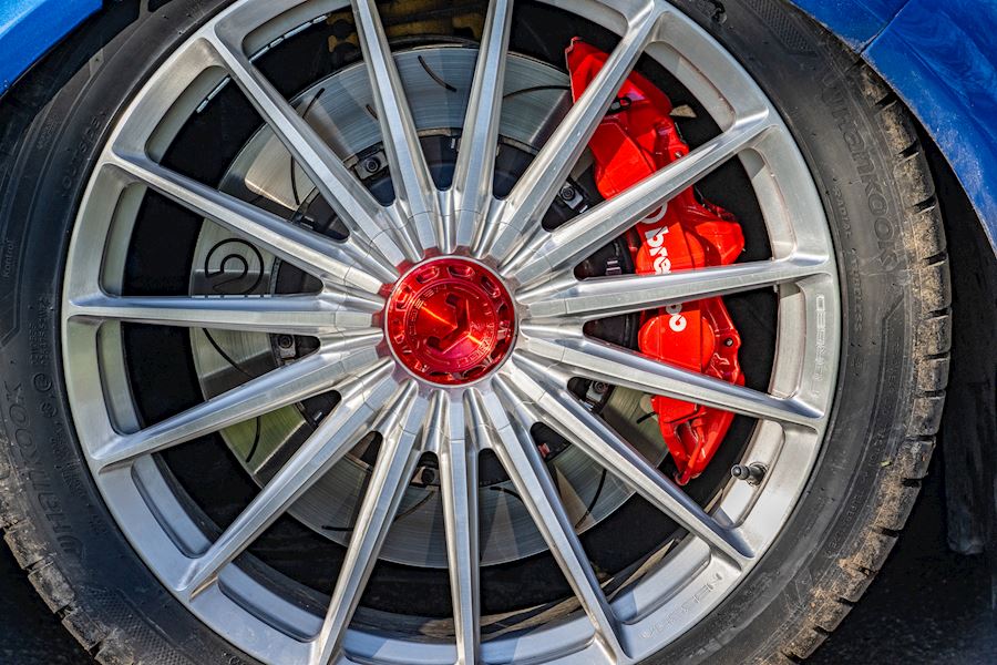 Volkswagen T6 installed with Vossen VPS-2 wheels Finished in Brushed Gloss Clear 20x8.5 20x10