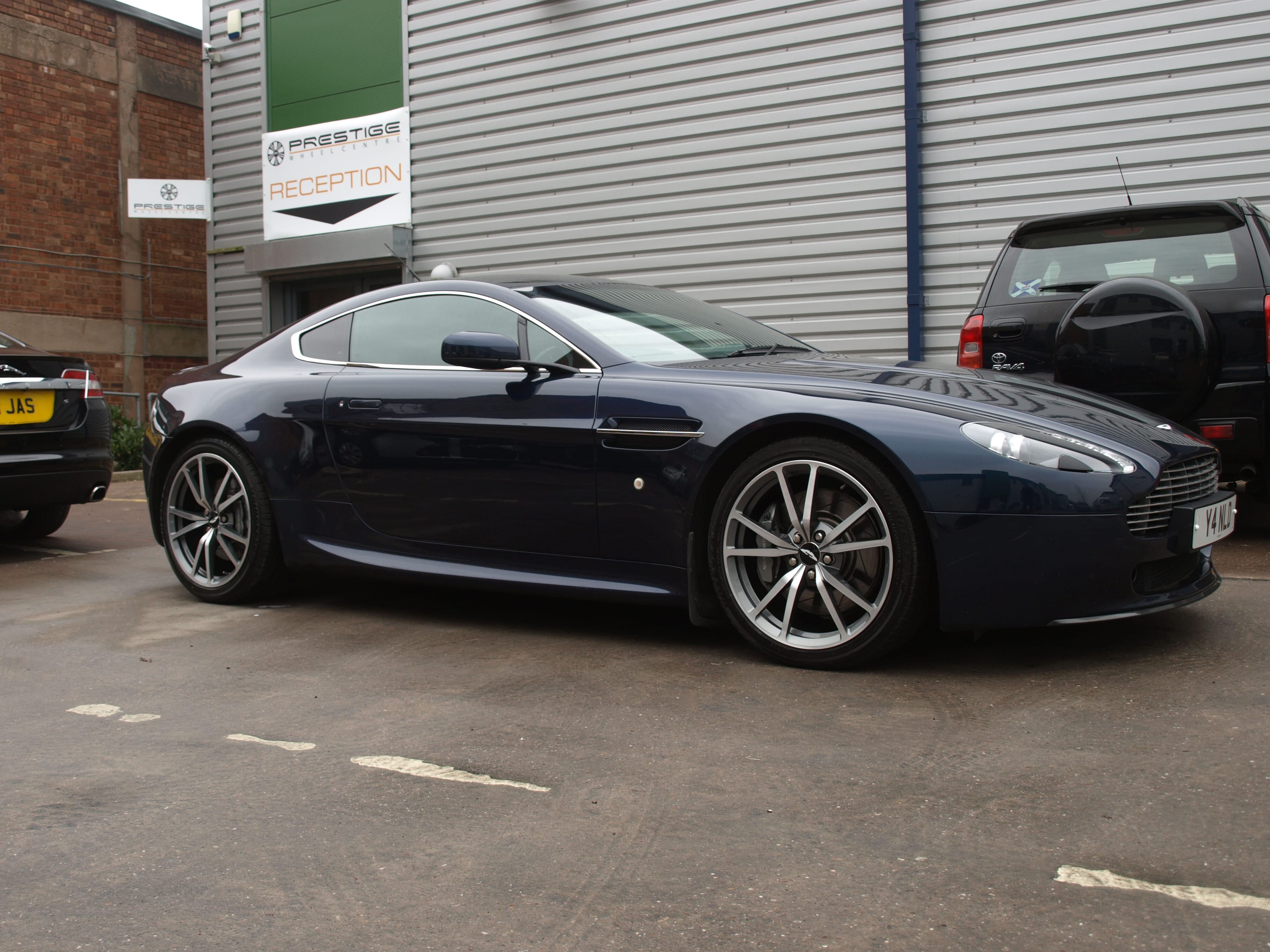 ASTON MARTIN WHEELS DIAMOND CUT