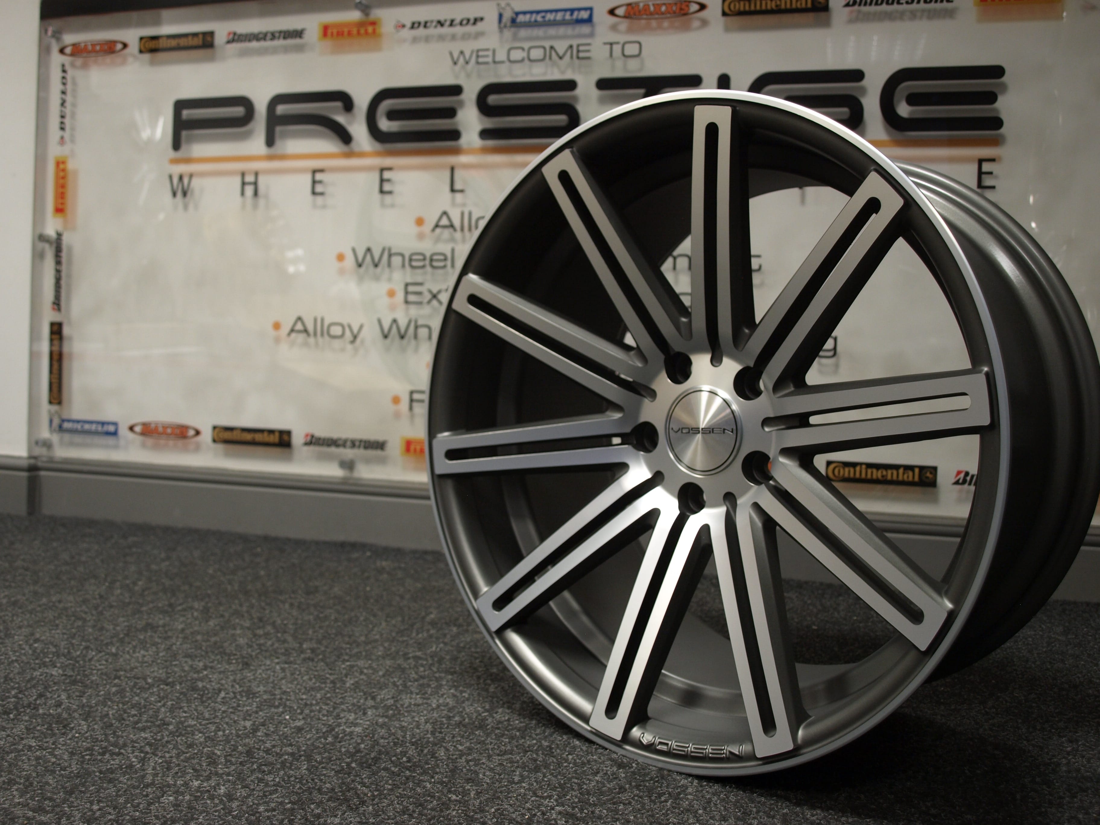 Vossen VVS CV4 alloy wheels